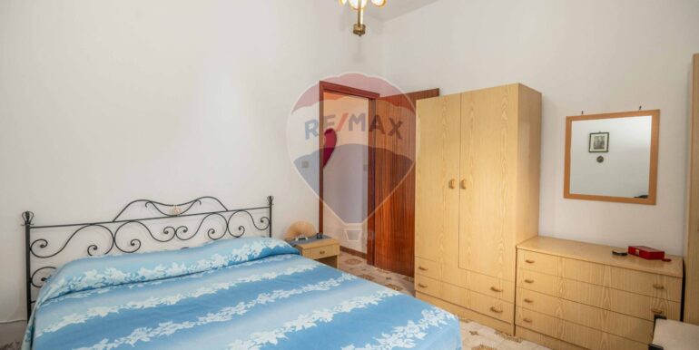 20251026213415-992752-11