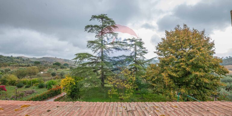 20251026213430-992752-15