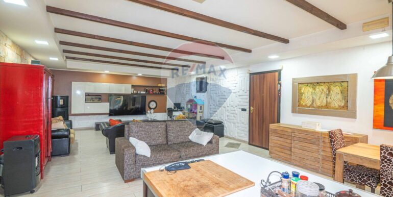 20251026214444-987469-7