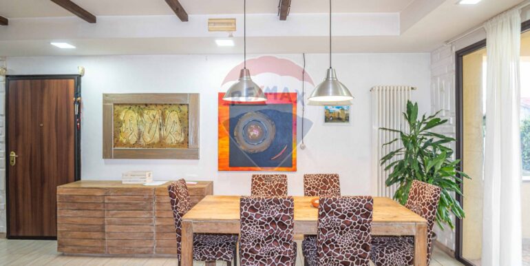 20251026214448-987469-8