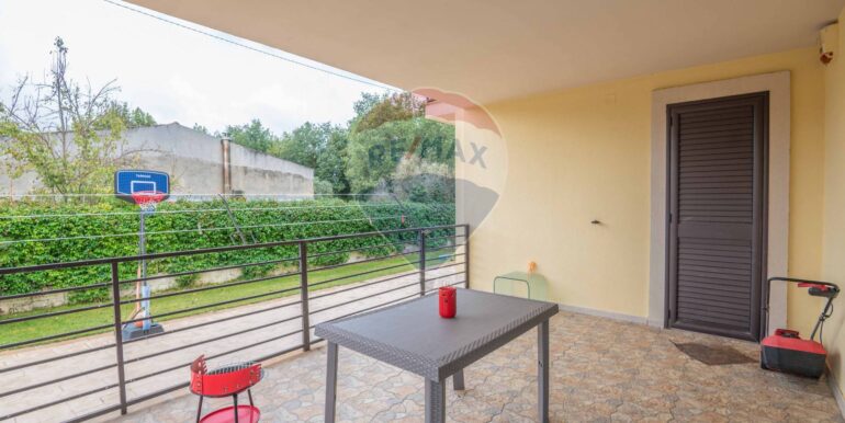 20251026214522-987469-16