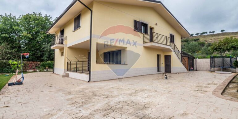 20251026214836-987469-65