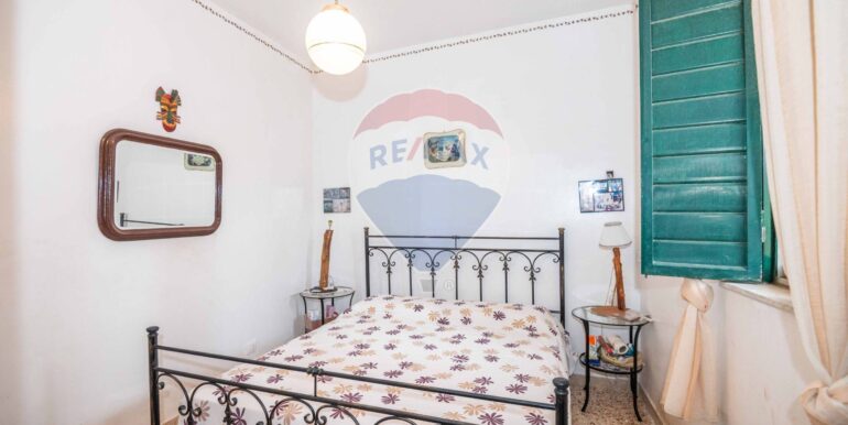 20251026215711-987093-10