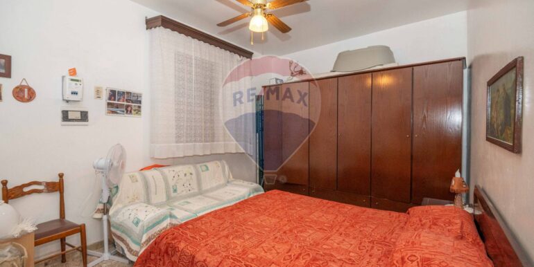 20251026215730-987093-15