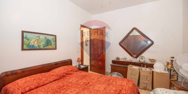 20251026215734-987093-16