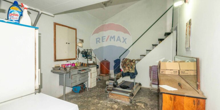 20251026220514-992962-15