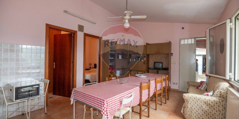 20251026220556-992962-28