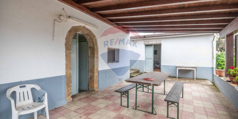 20251026220651-992962-43