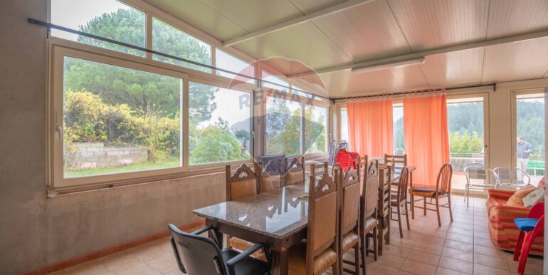 20251026221839-993030-12