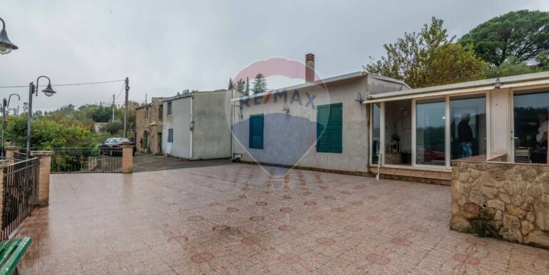 20251026221849-993030-15