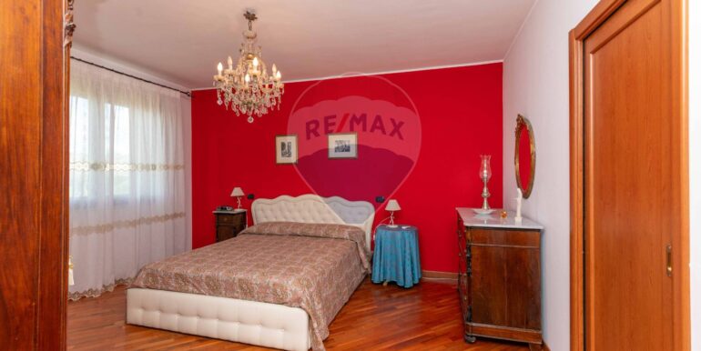 20251026224314-996124-7