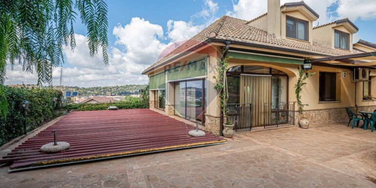 20251026224357-996124-15