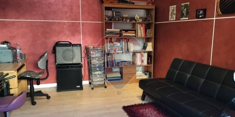 20251026225353-996113-2