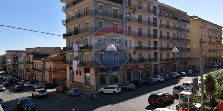 20251026230023-996129-1