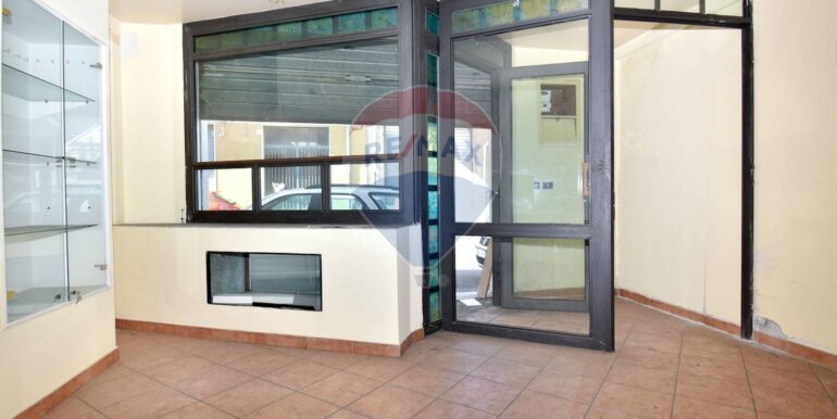 20251026230029-996129-3