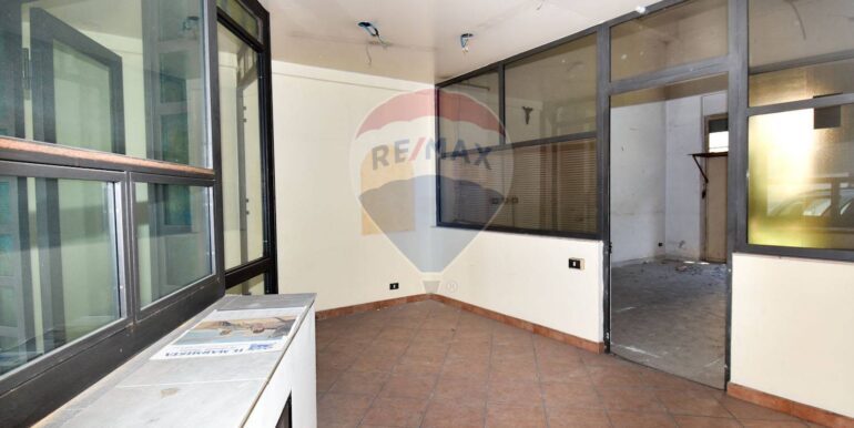 20251026230031-996129-4