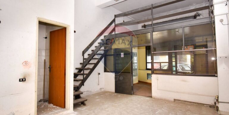 20251026230040-996129-7