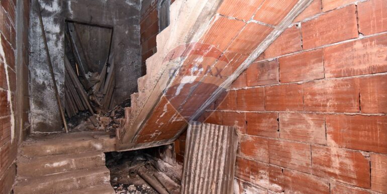 20251026230056-996129-14