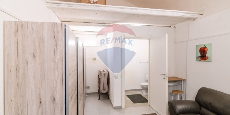 20251026231746-995702-14