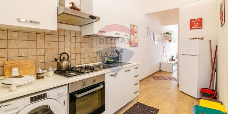 20251026231751-995702-16