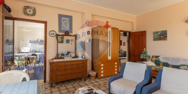 20251026234629-996136-7