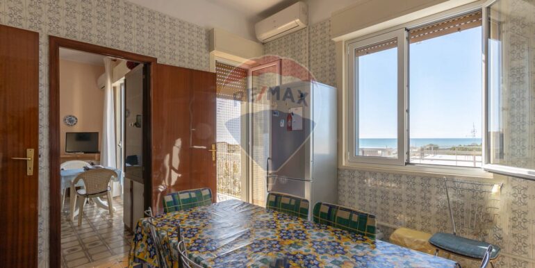 20251026234705-996136-14