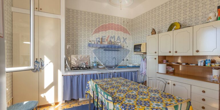 20251026234710-996136-15