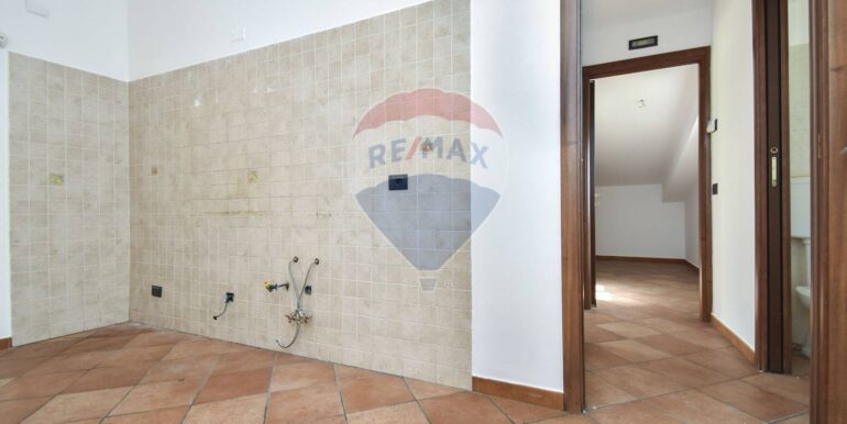 20251027123557-996236-11