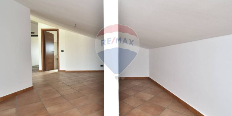 20251027123602-996236-14