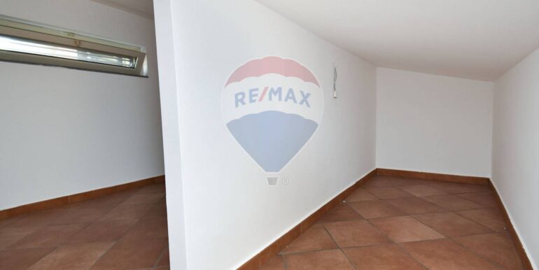 20251027123604-996236-15