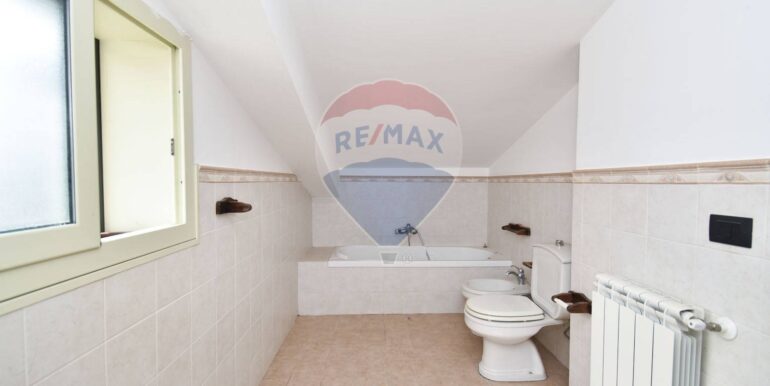 20251027123611-996236-19