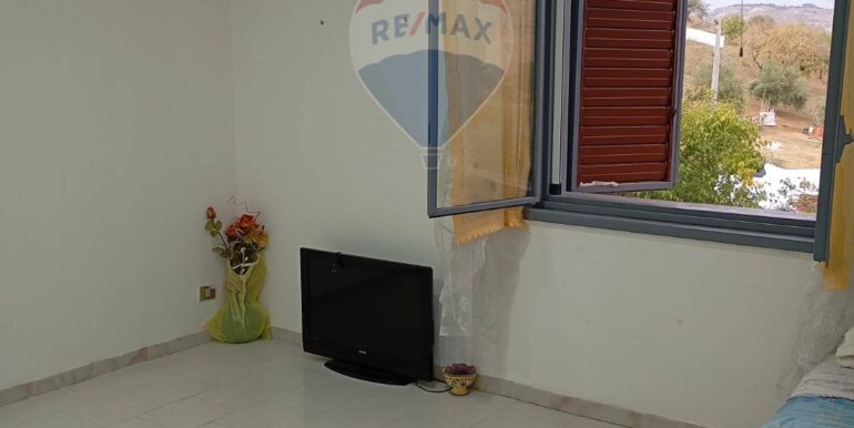 20251027143159-996269-23