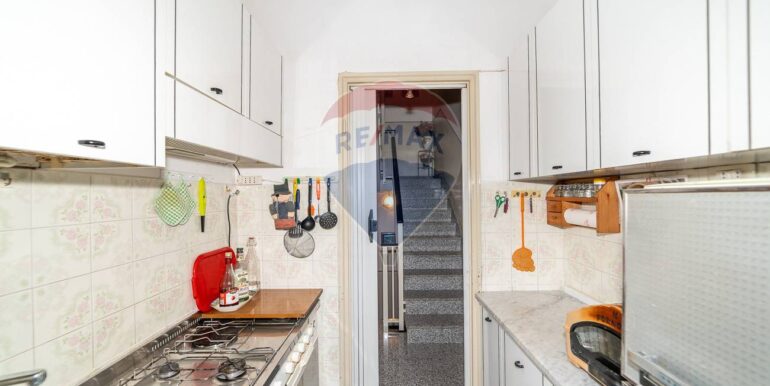 20251027160050-996266-11