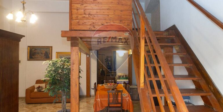 20251027181533-996381-14