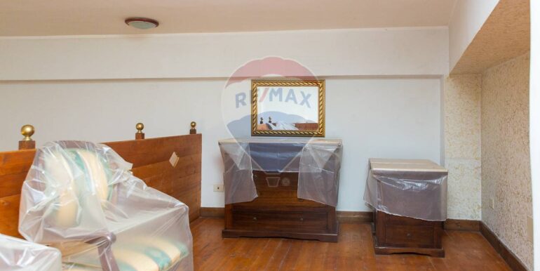 20251027181538-996381-15