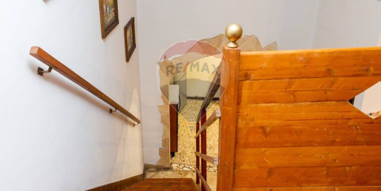 20251027181552-996381-18