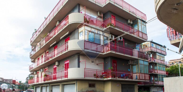 20251027184957-996389-3