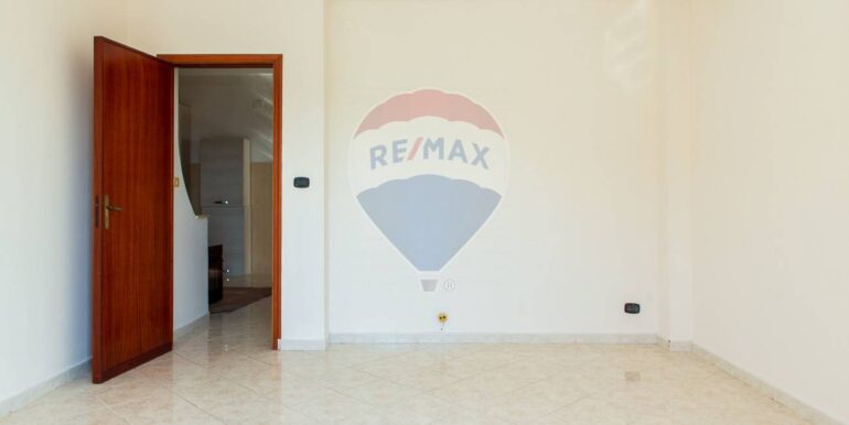 20251027185043-996389-22