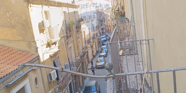 20251027185830-994732-16