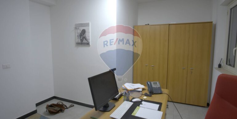 20251028111804-996471-9