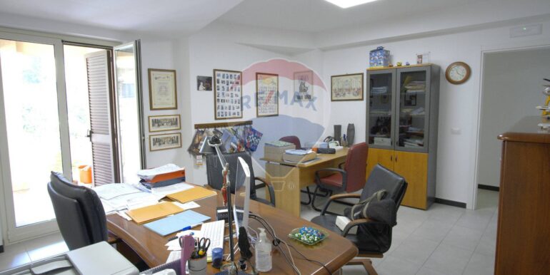 20251028112012-996471-13