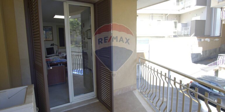 20251028112018-996471-15