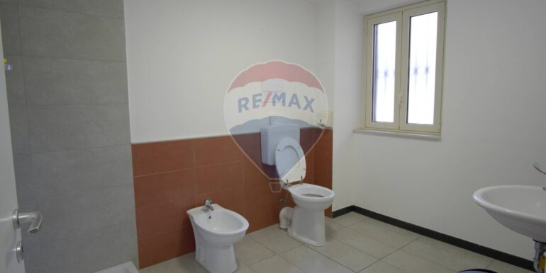 20251028112022-996471-17