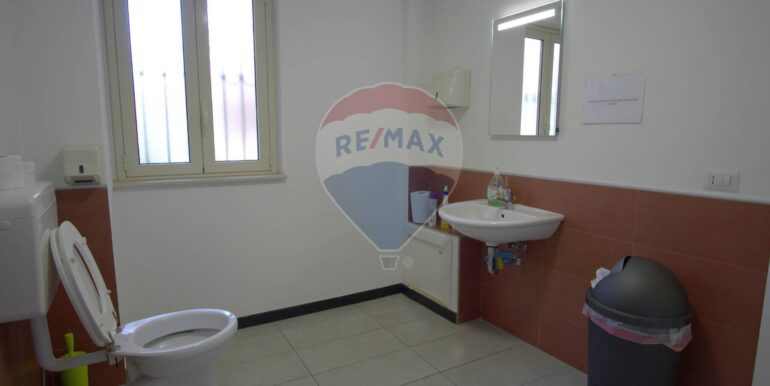 20251028112024-996471-18