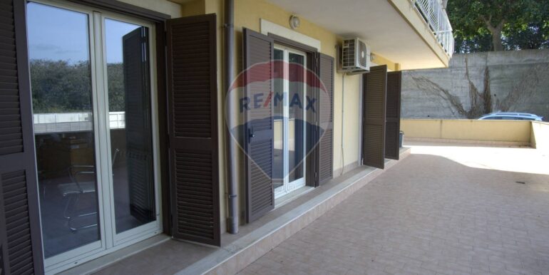 20251028112032-996471-21