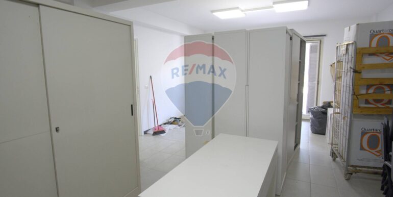 20251028112037-996471-23