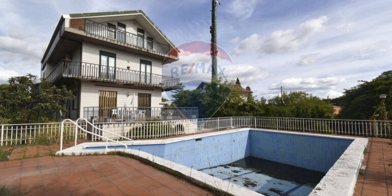 20251028114651-996459-4