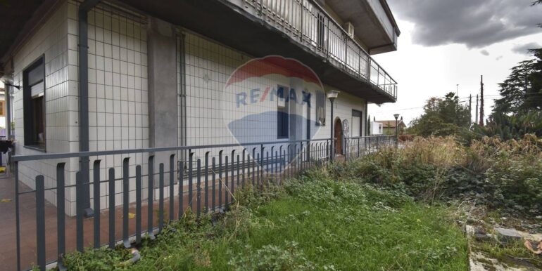 20251028114808-996459-11