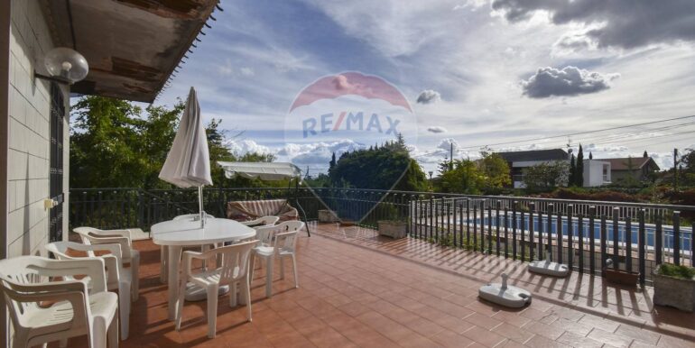 20251028114812-996459-12