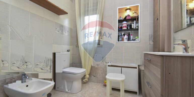 20251028114831-996459-18